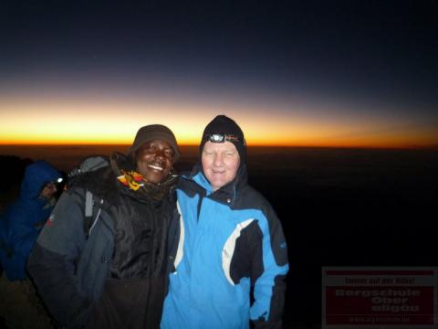 Kilimanjaro Besteigung - Gipfelglück