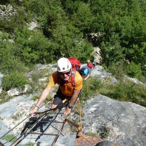Klettersteig gehen - via del Amizizia der Leiternsteig über Riva del Garda
