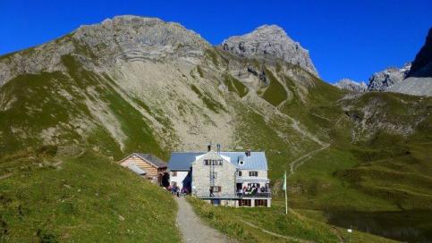 Steinbocktour durch die Allgäuer Alpen: die Rappenseehütte