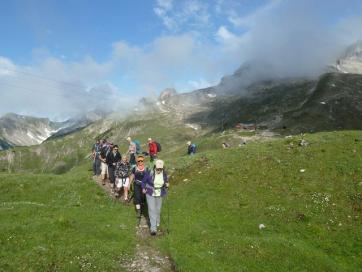 Steinbocktour durch die Allgäuer Alpen: Abmarsch an der Herman von Barth Hütte
