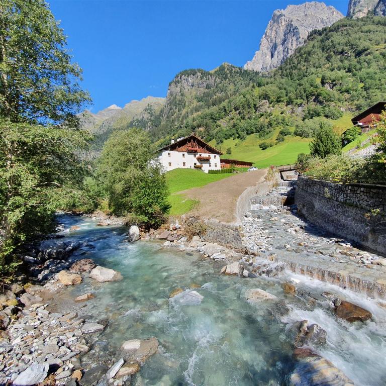 Sterzing Hotel Wanderwoche: Gebirgsbach