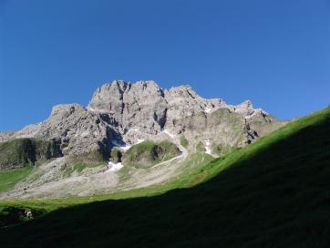 E5 Alpenüberquerung Bergschule Oberallgäu:  Ausblick zum Kratzer