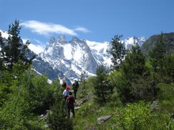 Elbrus Besteigung Kaukasus: Baksan Tal