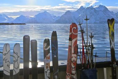 Skitouren mit Schiff in Norwegen: Wasser Ski